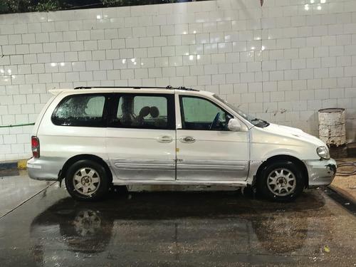 Kia Carnival MPV 2002