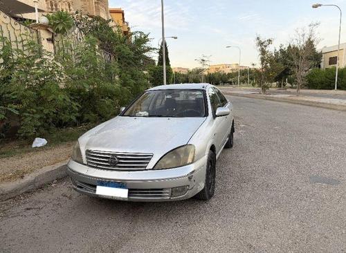 Nissan Sunny 2010