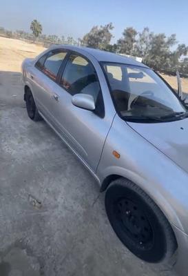 Nissan Sunny 2011