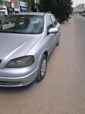 اوبل أسترا 2000
