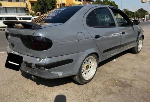 رينو ميجان 1999