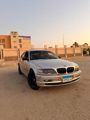 بي ام دبليو 320i 2005