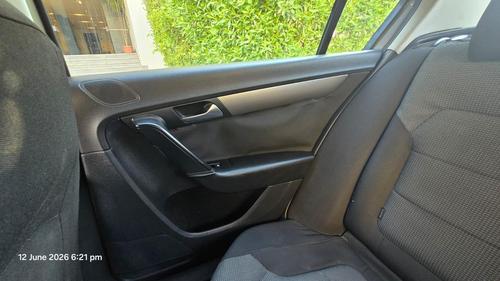 Volkswagen Passat 2011