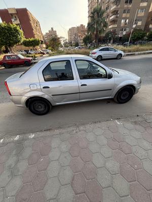 رينو لوجان 2012