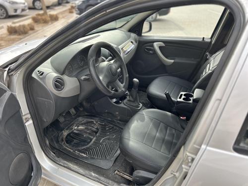 Renault Sandero 2011