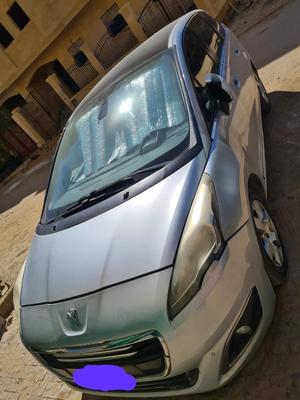 Peugeot 5008 2016