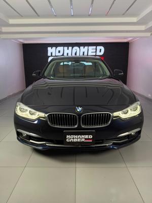 BMW 318 2019