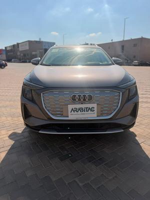 Audi Q5 E-Tron 2024