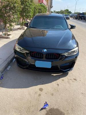 بي ام دبليو 320i 2015