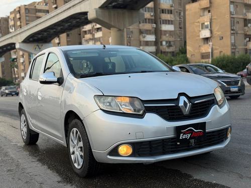 رينو سانديرو 2015