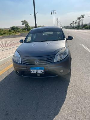 رينو سانديرو 2011