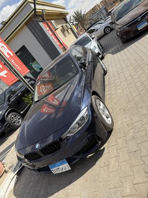 بي ام دبليو 320i 2019