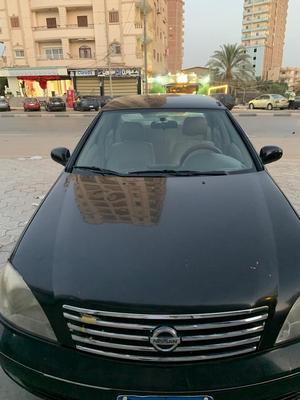 Nissan Sunny 2010