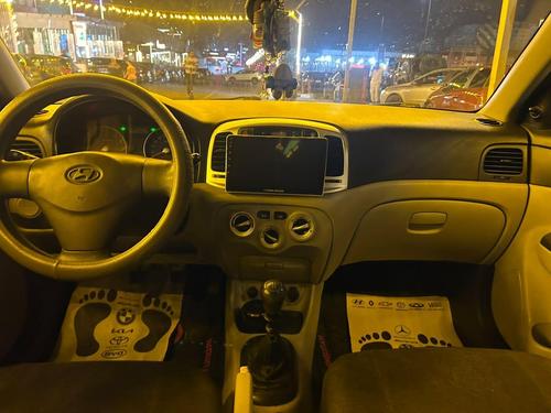Hyundai Accent 2010