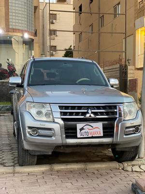 Mitsubishi Pajero 2015