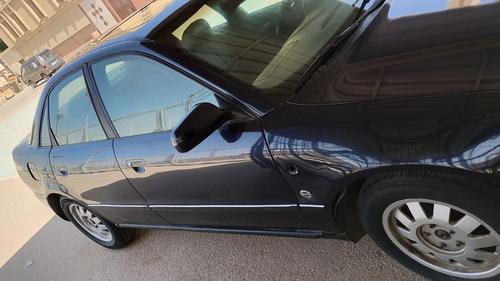 اودي A4 1998