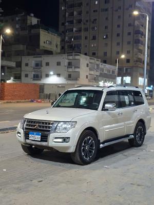 Mitsubishi Pajero 2022