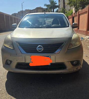 Nissan Sunny 2015