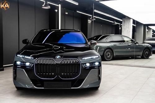 BMW 760i 2025
