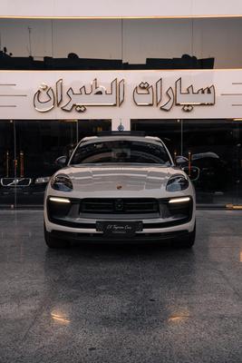 بورش ماكان 2024