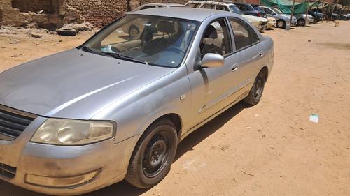 Nissan Sunny 2011
